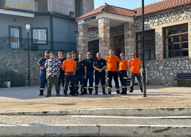 Το "Σωματείο Εθελοντών Διασωστών Δασοπυροσβεστών Βορειοκεντρικής Εύβοιας" σε συνεργασία με τον "Σύλλογο Εθελοντικών Δυνάμεων Δασοπροστασίας & Διάσωσης" Ψαχνών ενώνουν τις δυνάμεις τους και μάχονται με τη λάσπη!