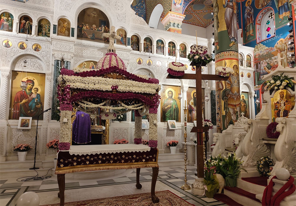 Η χθεσινή Αποκαθήλωση του Εσταυρωμένου στον Άγιο Ιωάννη τον Ρώσσο